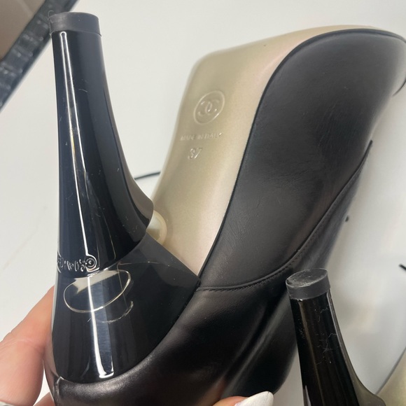 Chanel black ankle boots pearl heels, super comfortable size 37 us 7 - Picture 13 of 17